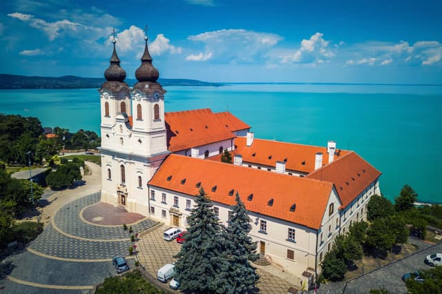 Tihanyi Bencés Apátsági Templom