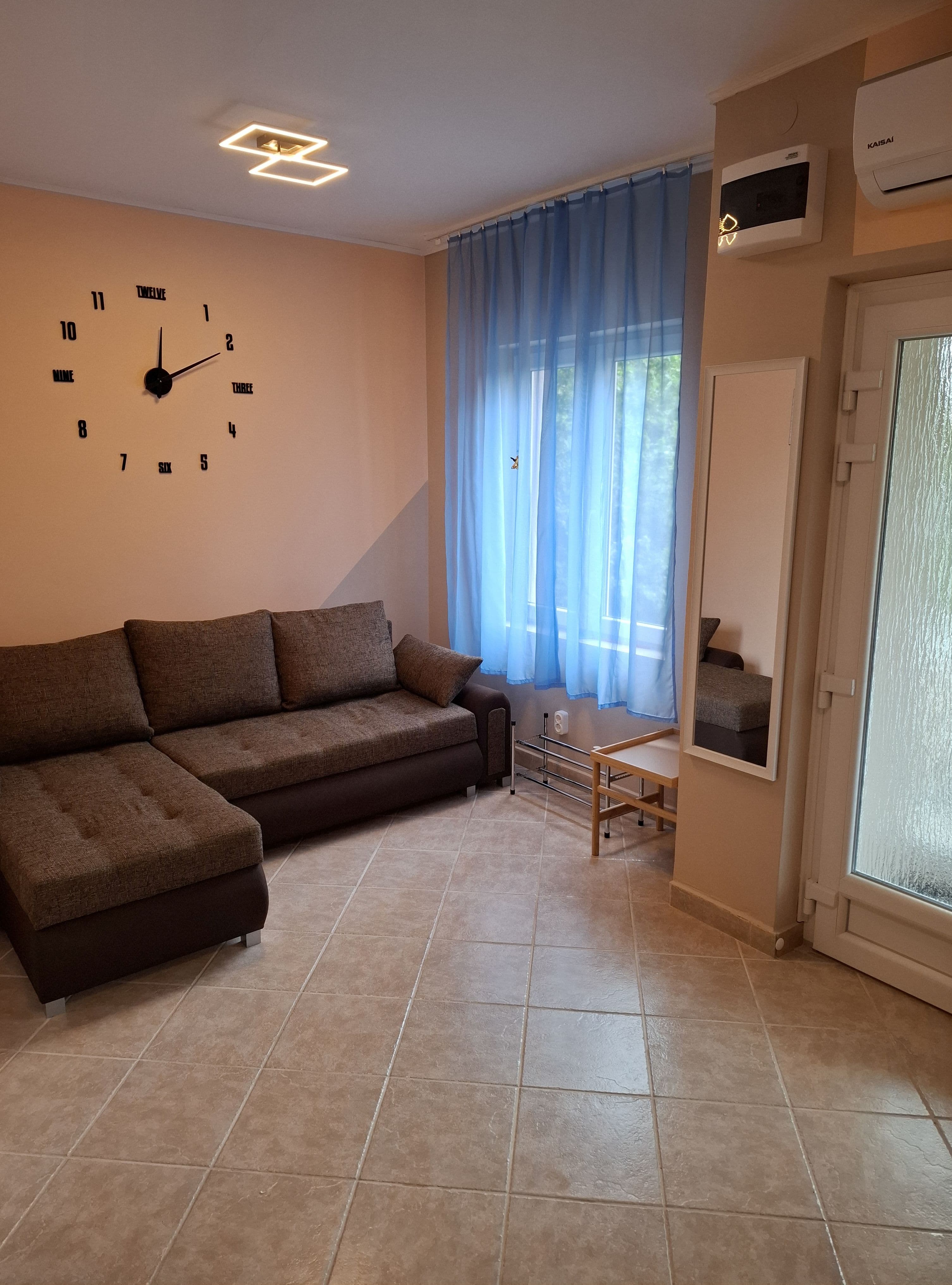 Az igali Ózon Apartman külső nézete